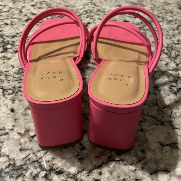 EUC - A New Day Blakey Mule - Picture 3 of 6